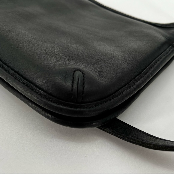 Coach Mini Hippie Flap bag 9142 - Picture 5 of 7